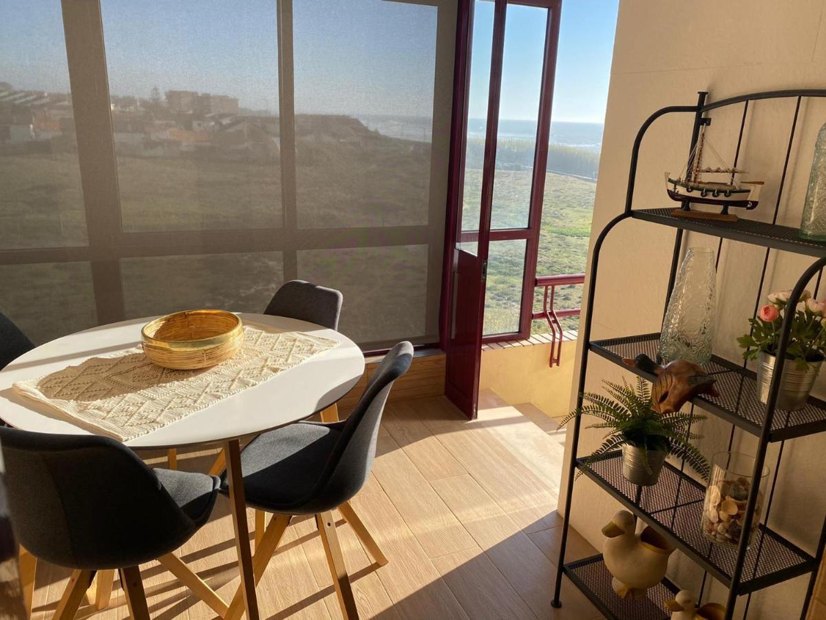 Beachfront Apartment With Swimming Pool Mindelo Exterior photo